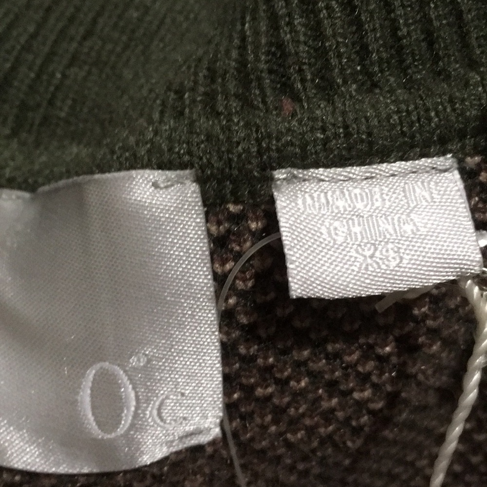 🧣 ❄️ NWT camo sweater tunic ❄️ 🧣 - Picture 4 of 8